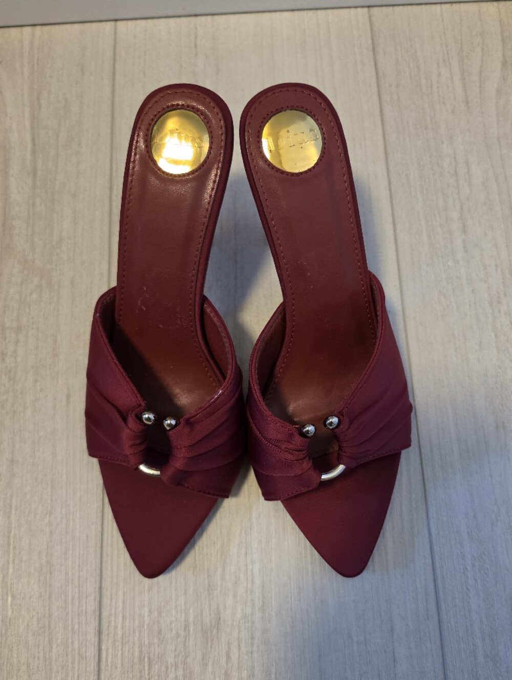 Women’s Burgundy Pointed-Toe Slide Heels